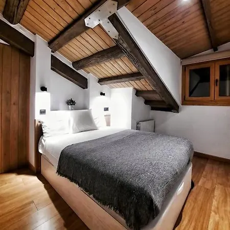 L'oreneta De Cabrinetty Apartment *